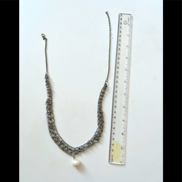 Metallic & Pearl necklace - Picture 2 of 2